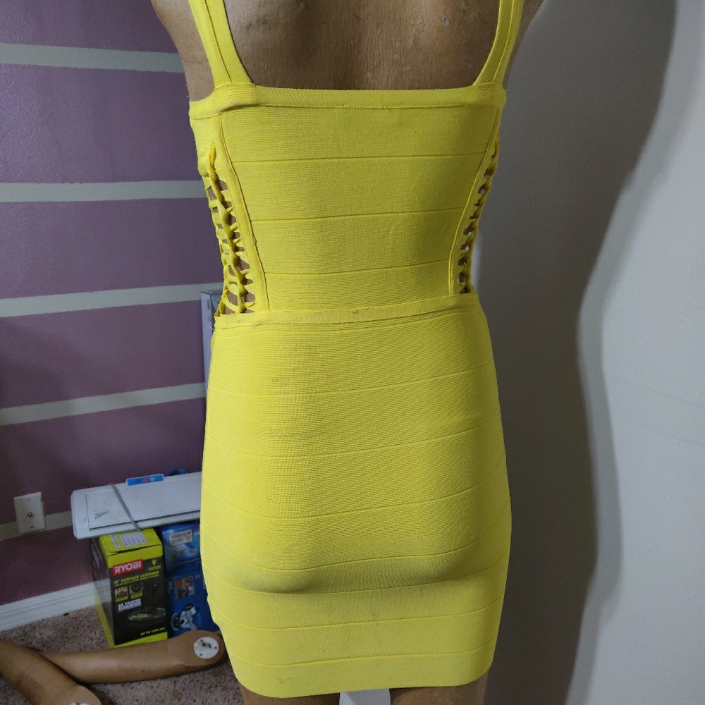 Dress - Picture 6 of 6